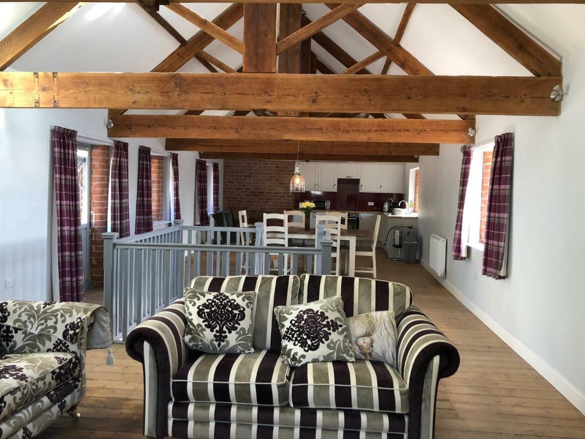 The Granary, Wolds Way Holiday Cottages, Spacious 3 Bed Cottage Котингам Екстериор снимка